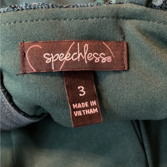 Green Formal Dress - Picture 7 of 7